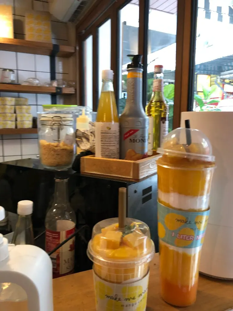 Make Me Mango 櫃台的芒果飲