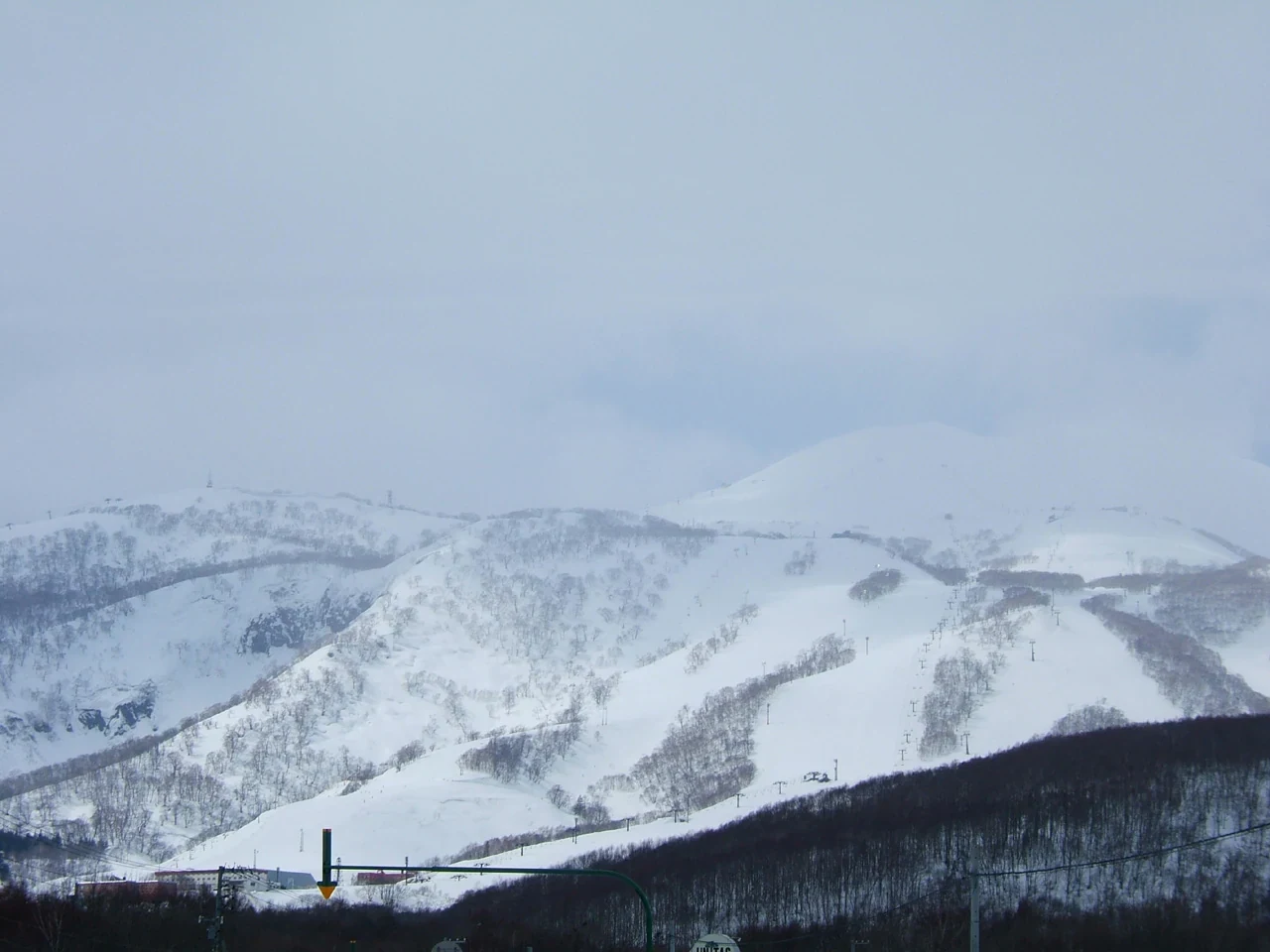 Snow at Grand Hirafu in Niseko, Hokkaido